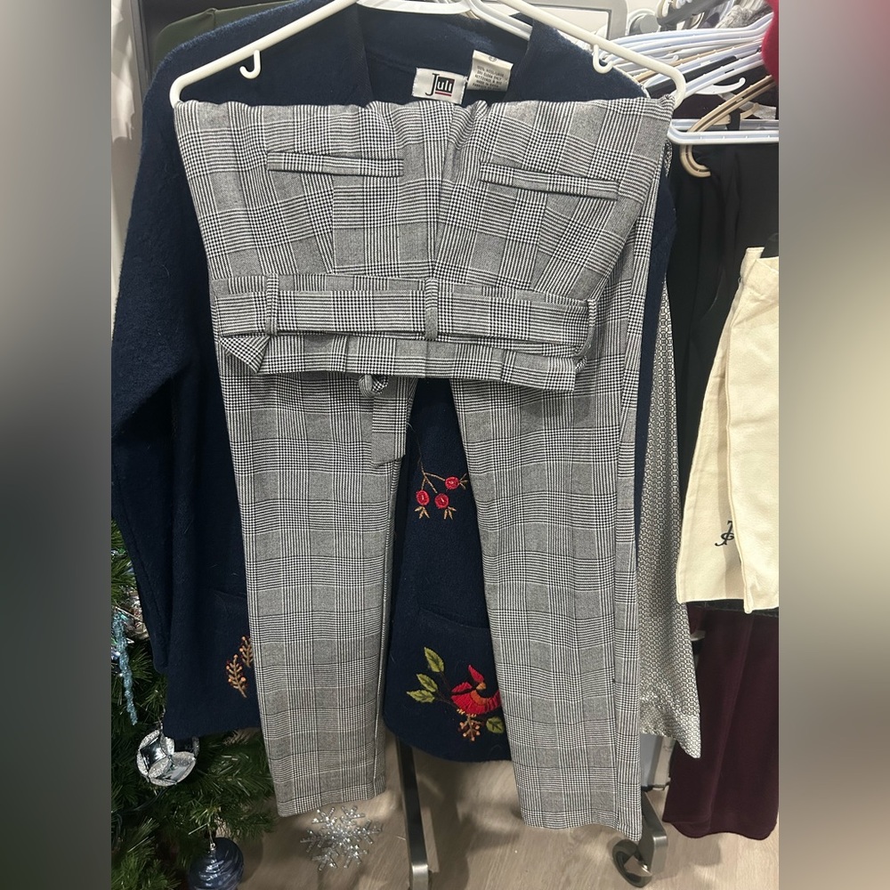 Vero Moda Black and White Checkered Pants